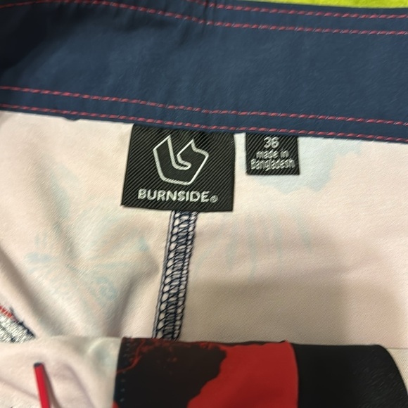 Burnside Men Sz 36 Board Shorts Swim Trunk Blue Black Red Drawstring has Pockets - Picture 2 of 4